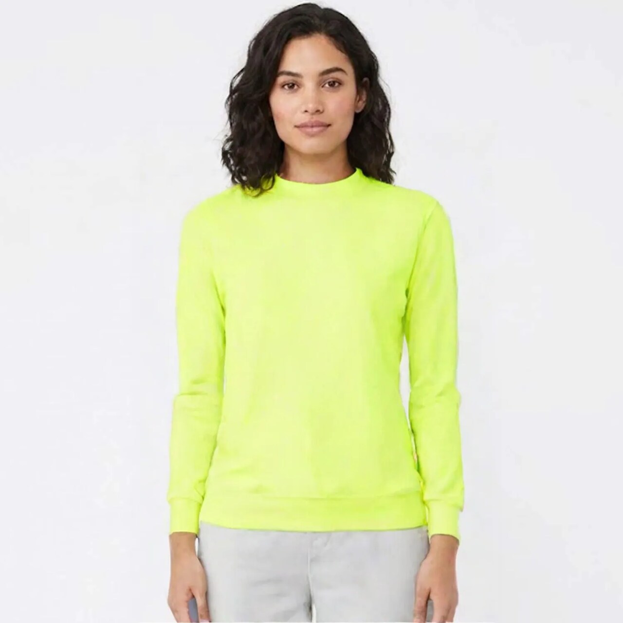 Gildan Heavy Blend Crewneck Sweatshirt for Casual Winter & Layering Everyday Wear